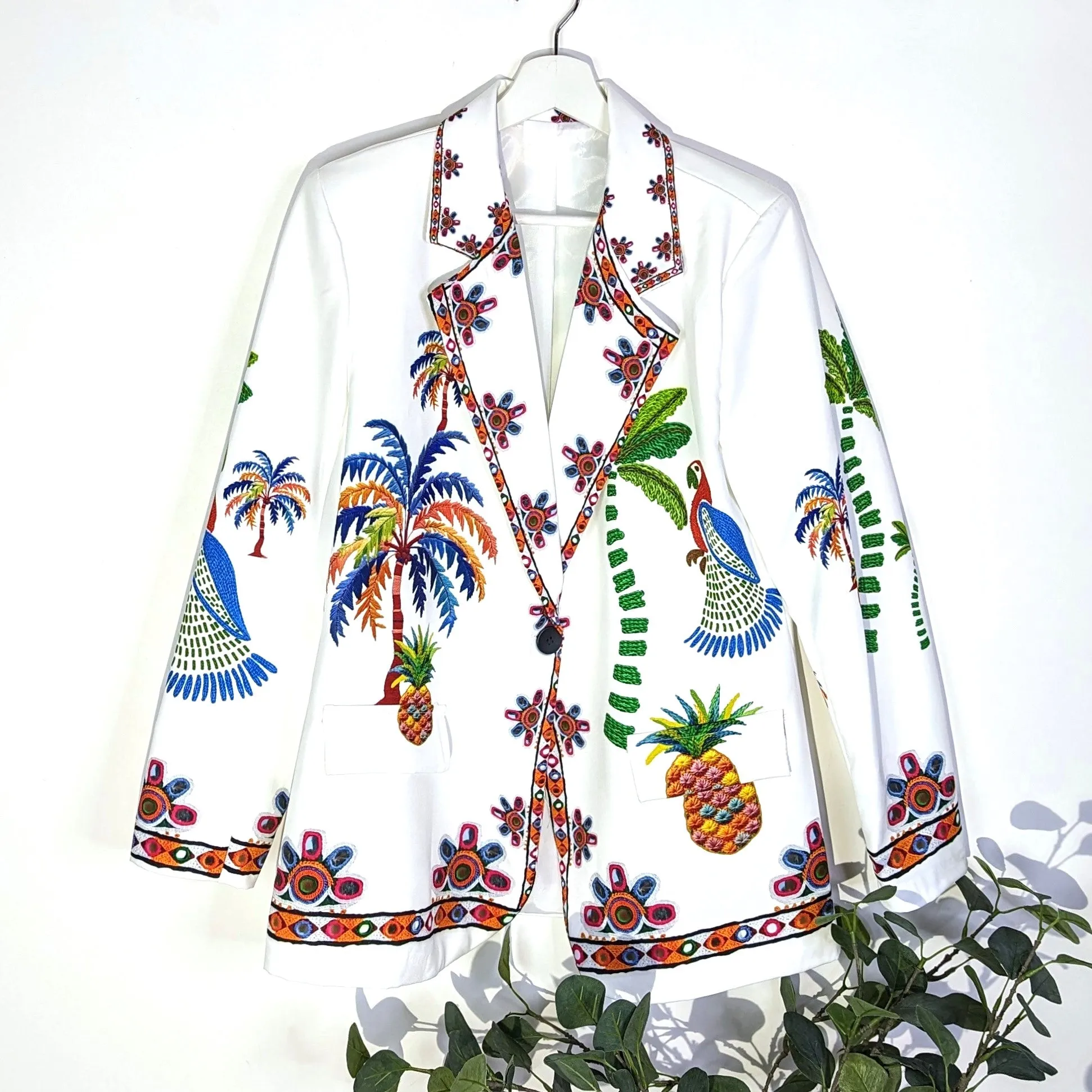 Distinctive parrot print tropical blazer (M)