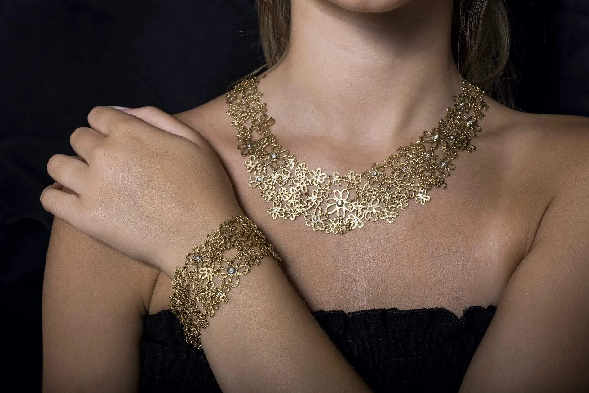 Iconic Collection 14KT Yellow Gold & Diamonds Statement Necklace