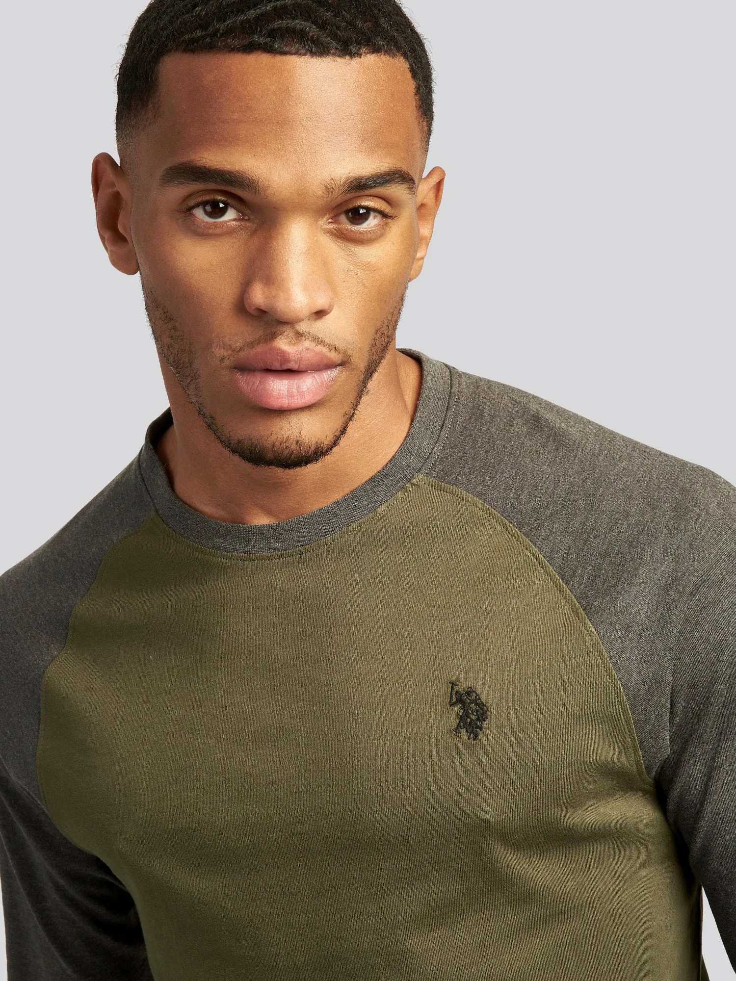 Mens Raglan Long Sleeved T-Shirt in Army Green