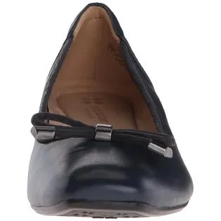 Naturalizer Dove