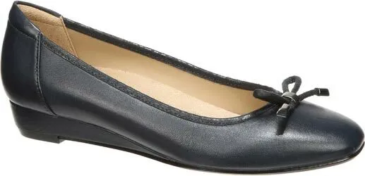 Naturalizer Dove