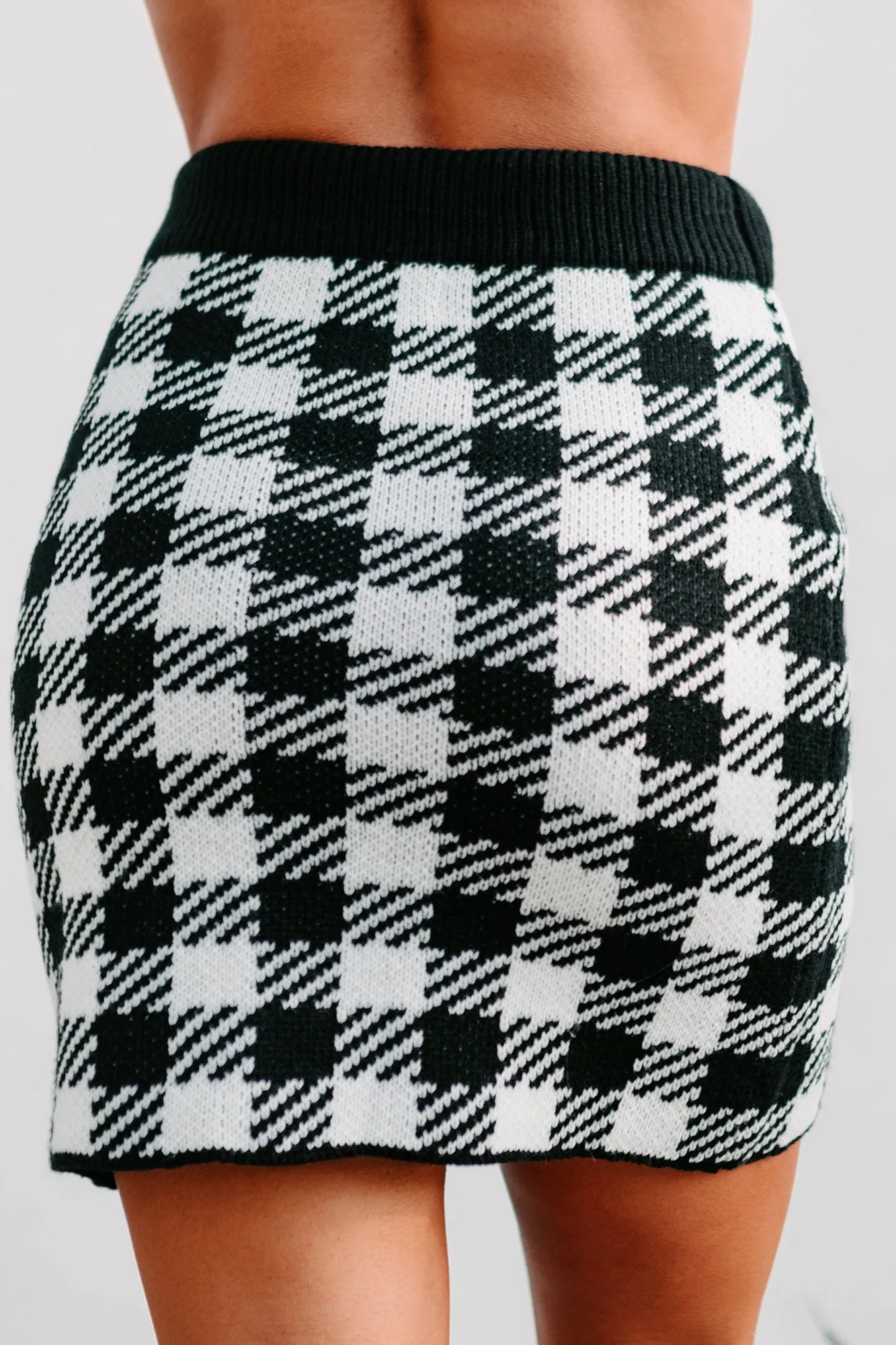 No Doubts Plaid High Waisted Knit Skirt (Black)
